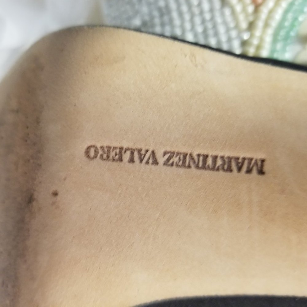 shoes - Picture 3 of 3